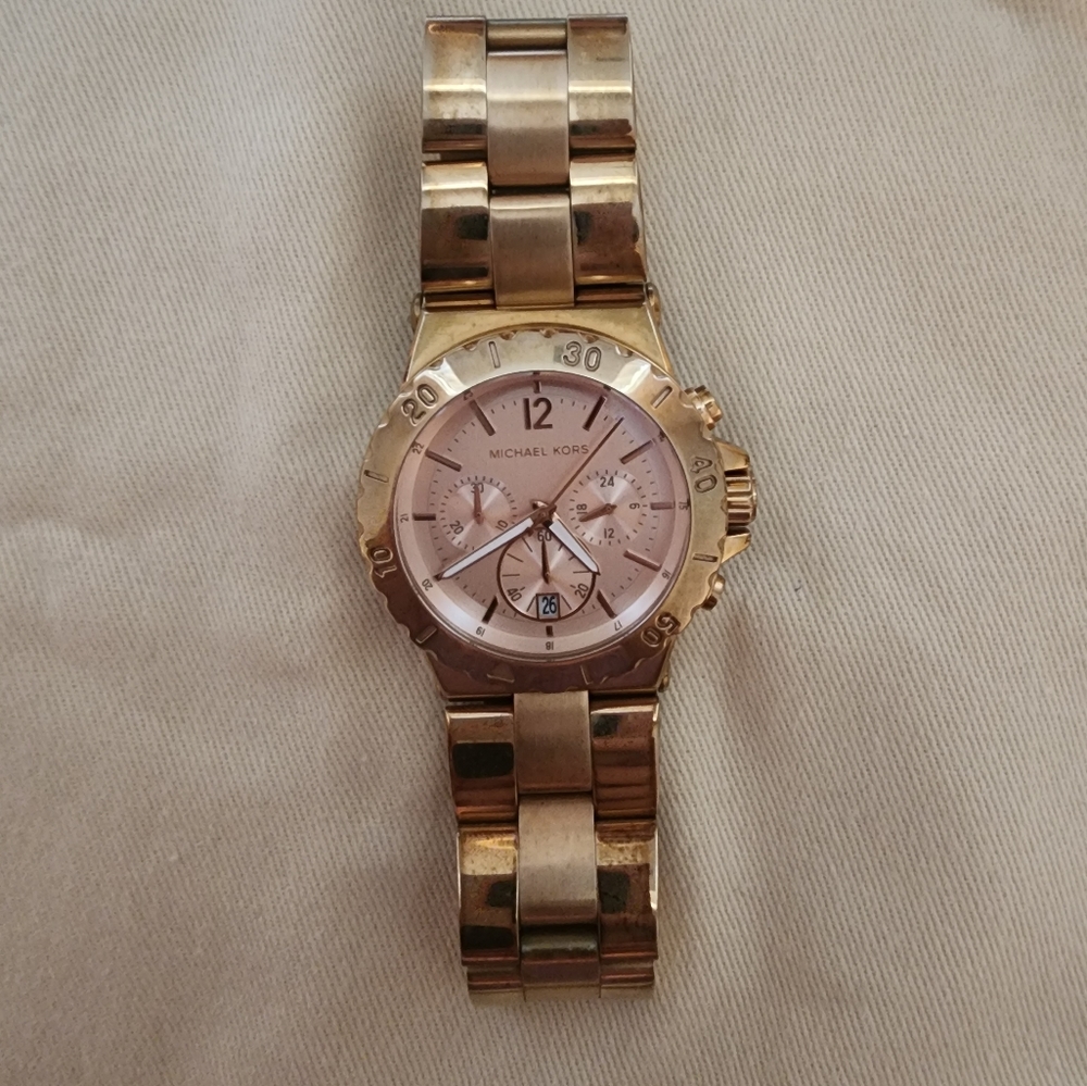 Used Micheal Kors rosegold watch
